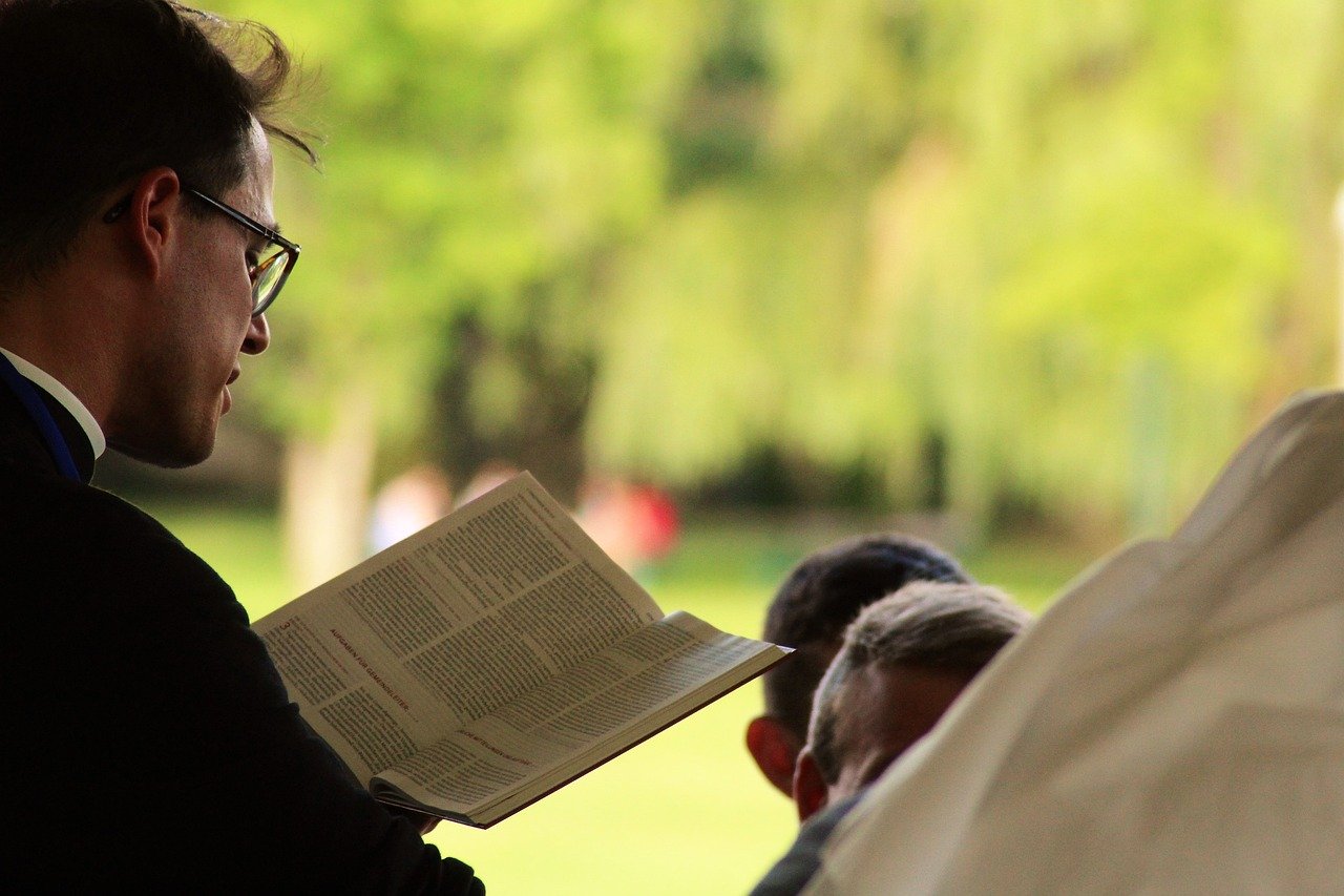 Nuestra iglesia local está buscando a nuestro próximo pastor. ¿Cómo elegimos al adecuado?